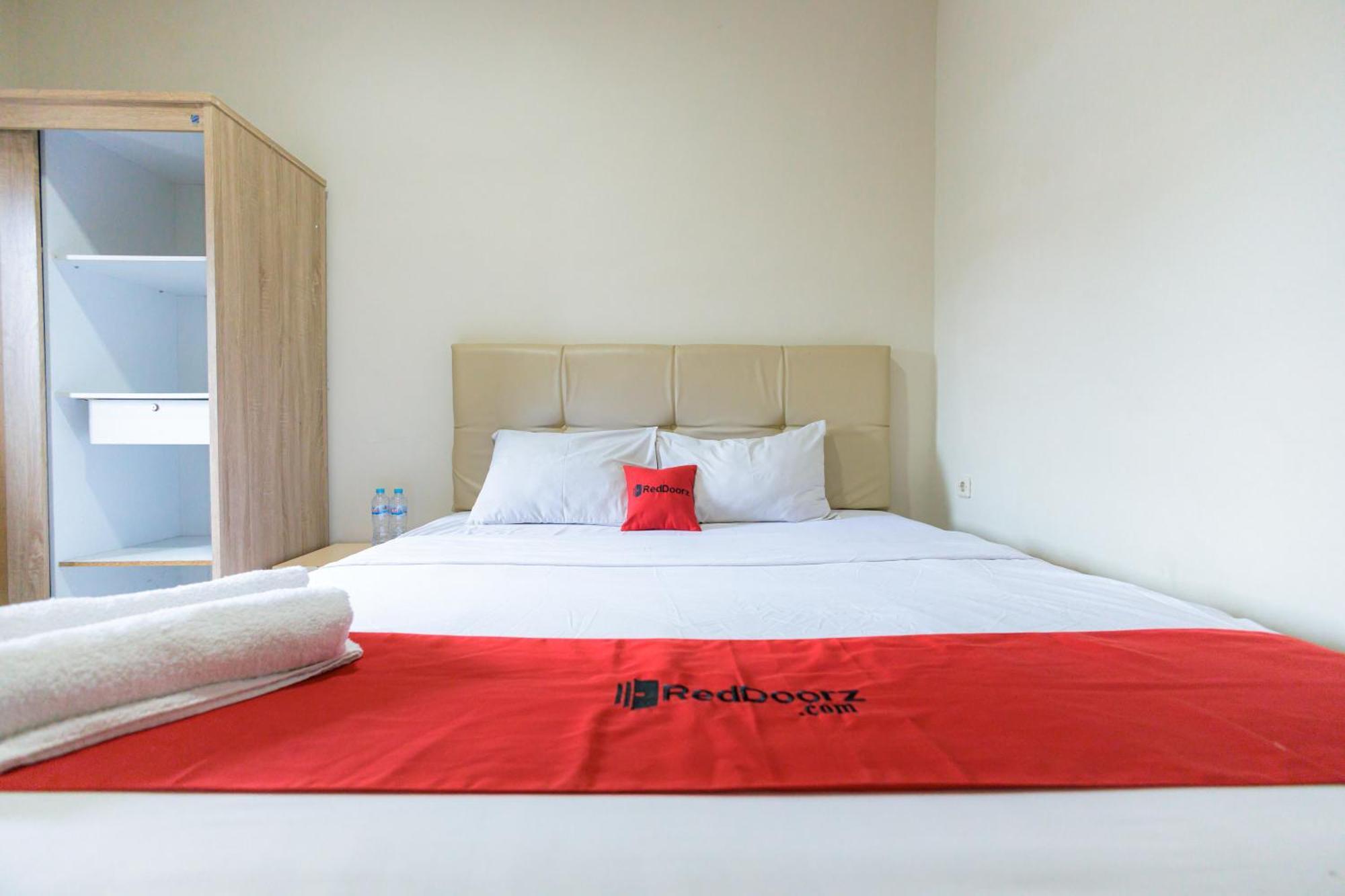 Reddoorz At Osuko Residence Sukomanunggal Jaya Surabaya Luaran gambar